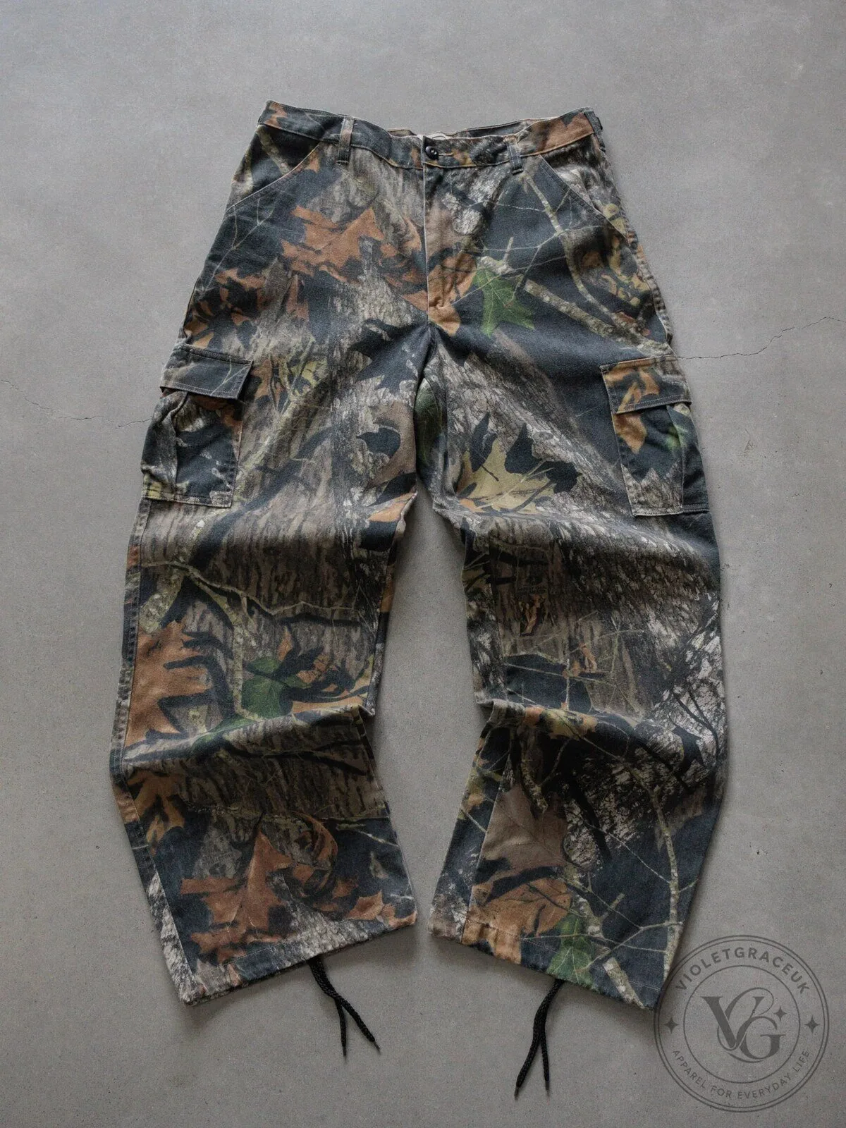 Vintage Mossy Oak Camouflage Cargo Pants for Men, Woodland Hunting Apparel