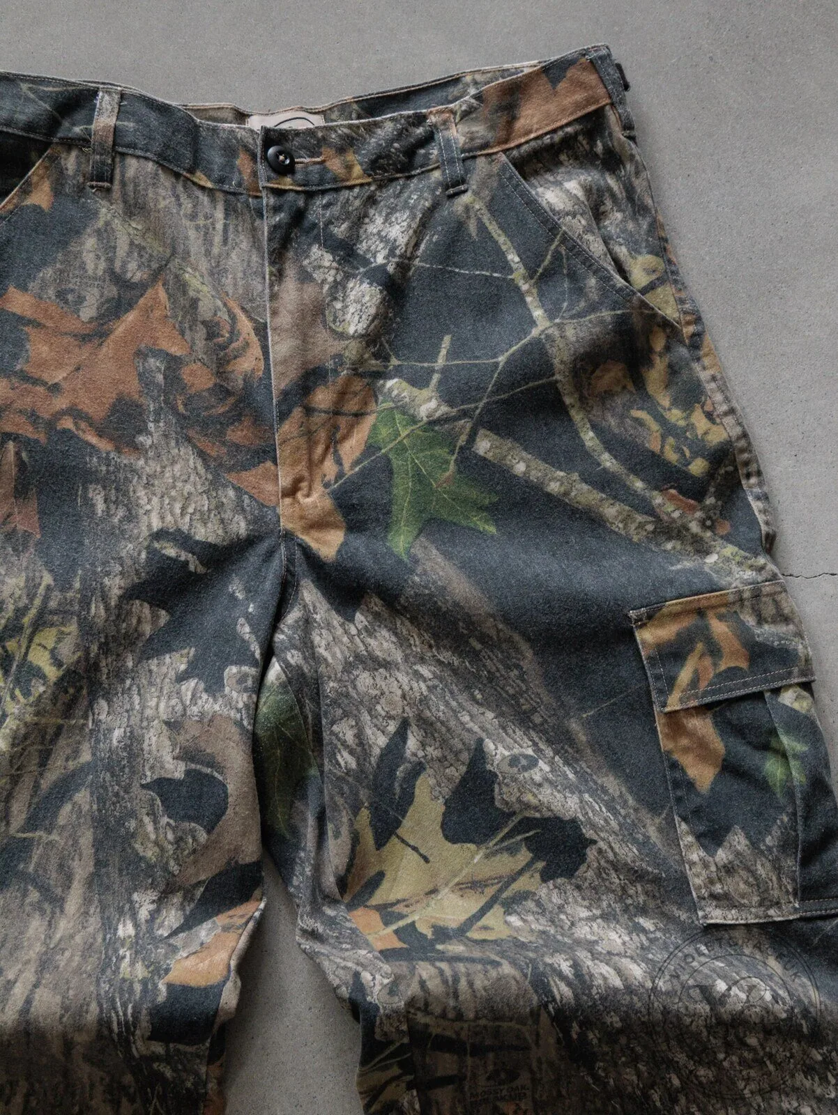 Vintage Mossy Oak Camouflage Cargo Pants for Men, Woodland Hunting Apparel 4 Vintage Mossy Oak Camouflage Cargo Pants for Men, Woodland Hunting Apparel