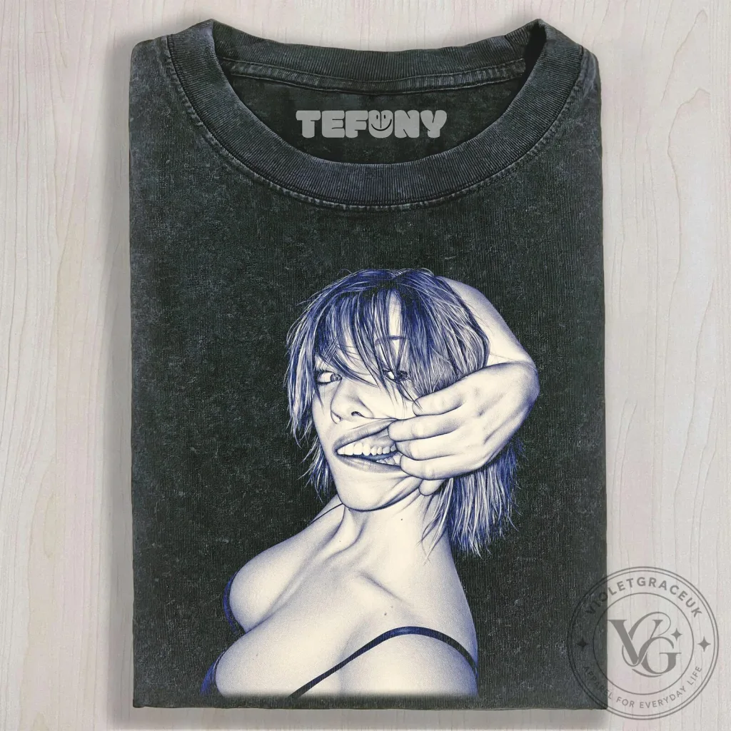 Sexy Girl Pulling Lips Funny Graphic Washed Black Unisex T-Shirt Sexy Girl Pulling Lips Funny Graphic Washed Black Unisex T-Shirt